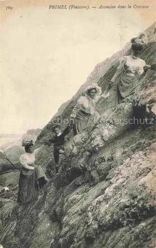 AK / Ansichtskarte Plougasnou Morlaix 29 Finistere Primel Ascension-dans-la-Crevasse Felsen Frauen Klettern Kueste Felsenspalte