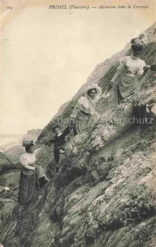 AK / Ansichtskarte Plougasnou Morlaix 29 Finistere Primel Ascension-dans-la-Crevasse Felsen Frauen Klettern Kueste Felsenspalte