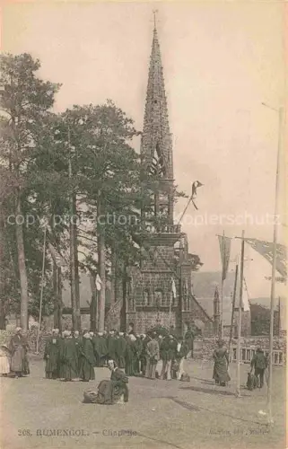 AK / Ansichtskarte Rumengol Le Faou Chateaulin 29 Finistere Chapelle Kirchturm Baeume Menschenmenge Tracht Fahnen Pilger