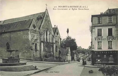 AK / Ansichtskarte NOGENT-LE-ROTROU 28 Eure-et-Loir Rue-Gouverneur Eglise-Notre-Dame Brunnen Épicerie Kirche Strassenszene Passanten
