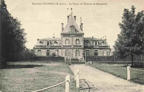 AK / Ansichtskarte Baronville (Chateau) Auneau CHARTRES 28 Eure-et-Loir Ferme-du-Château-de-Baronville Gittertor Schloss Park Baeume Mansarddach Einfahrt