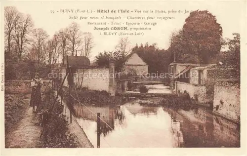 AK / Ansichtskarte Blevy Maillebois DREUX 28 Eure-et-Loir Hôtel-de-l Isle Blaise Kanal Bruecke Frau Garten Mauern Baeume