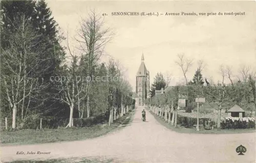 AK / Ansichtskarte Senonches DREUX 28 Eure-et-Loir Avenue-Poussin Rond-point Kirchturm Allee Baeume Radfahrer