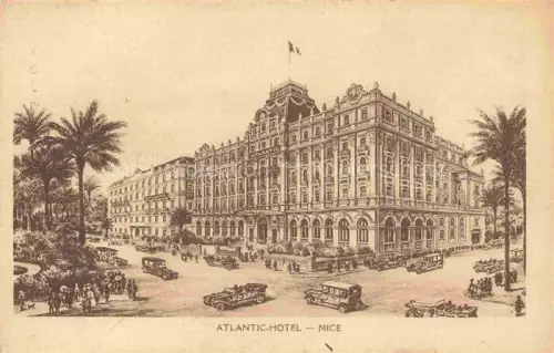 AK / Ansichtskarte NICE   Nizza 06 Alpes-Maritimes Atlantic-Hotel Hotel Palmen Autos Passanten Prachtbau Flagge