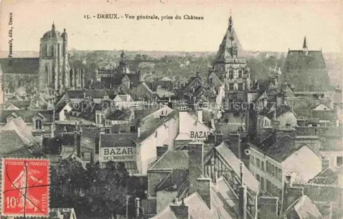 AK / Ansichtskarte DREUX 28 Eure-et-Loir Stadtansicht Daecher Eglise-St-Pierre Hôtel-de-Ville Bazar-de-l Industrie Tuerme Panorama