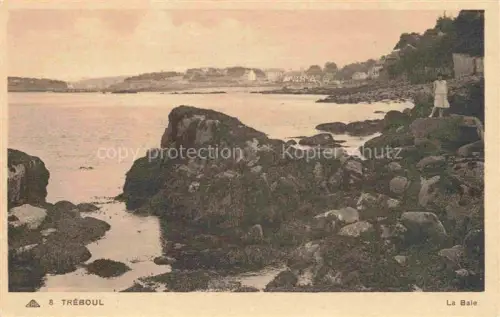 AK / Ansichtskarte Treboul Douarnenez Quimper 29 Finistere La-Baie Kueste Felsen Meer Frau Ortschaft