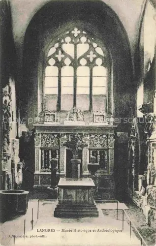 AK / Ansichtskarte LANGRES 52 Haute-Marne Musée-Historique-et-Archéologique Kirchenfenster Altar Skulpturen Gotik Innenraum