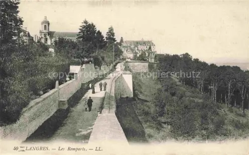 AK / Ansichtskarte LANGRES 52 Haute-Marne Les-Remparts Stadtmauer Stadtbefestigung Spaziergaenger Weg Kirche Baeume