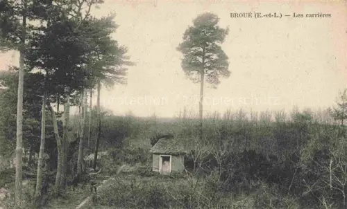 AK / Ansichtskarte Broue DREUX 28 Eure-et-Loir Les-carrières Steinbruch Huette Kiefern Wald Landschaft
