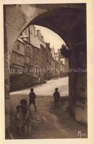 AK / Ansichtskarte LANGRES 52 Haute-Marne Rue-du-Grand-Cloître Porte-Henri-IV Torbogen Strasse Kinder Altstadt Haeuser
