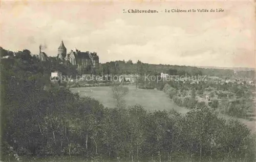 AK / Ansichtskarte CHATEAUDUN 28 Eure-et-Loir Château Vallée-du-Loir Stadtansicht Baeume Huegel Felder