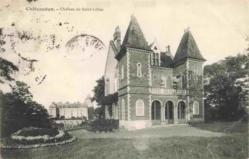 AK / Ansichtskarte CHATEAUDUN 28 Eure-et-Loir Château-de-Saint-Gilles Tuerme Park Garten Rasenflaeche Baeume