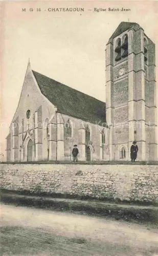 AK / Ansichtskarte CHATEAUDUN 28 Eure-et-Loir Eglise-Saint-Jean Kirchturm Kirchenschiff Mauer Maenner Strasse