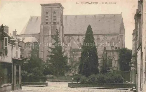AK / Ansichtskarte CHATEAUDUN 28 Eure-et-Loir Madeleine Kirche Kirchturm Park Baeume Platz Gebaeude