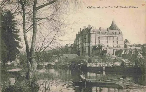 AK / Ansichtskarte CHATEUDUN  28 Eure-et-Loir Pont-St-Médard Château Bruecke Fluss Boot Ruderboot Burganlage Baeume