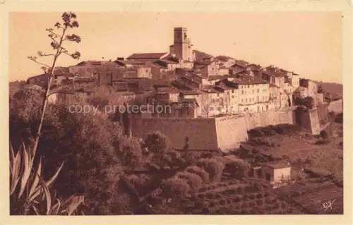 AK / Ansichtskarte Saint-Paul-de-Vence 06 Alpes-Maritimes Panorama Stadtmauer Agaven Terrassen Kirchturm Dorf Huegel