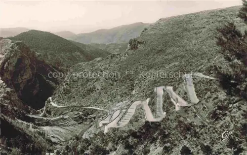 AK / Ansichtskarte Sospel Nice 06 Alpes-Maritimes Col-de-Brous Serpentinenstrasse Berge Tal Kurven Wald Terrassen