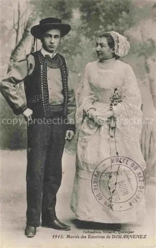 AK / Ansichtskarte Douarnenez QUIMPER 29 Finistere Brautpaar Bretonische-Tracht Hochzeitskleid Breton-Hat Spitzenhaube Trachtenmode