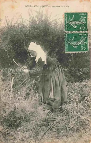 AK / Ansichtskarte Pont-Aven Quimper 29 Finistere Jeff-Vras Lande-schneiden Bretonische-Tracht Haube Frau Heide Sense Landarbeit