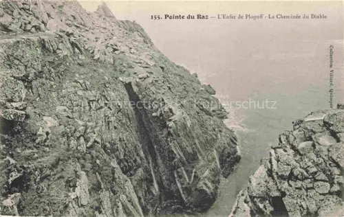 AK / Ansichtskarte Pointe du Raz 29 QUIMPER Finistere Enfer-de-Plogoff Cheminée-du-Diable Felsen Klippen Meeresenge Kueste