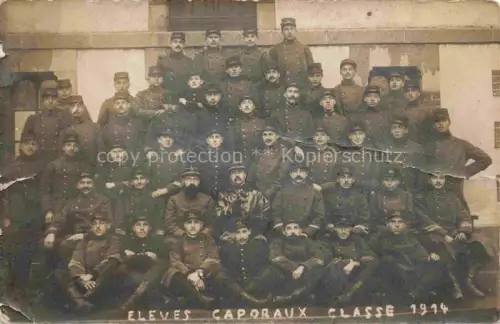 AK / Ansichtskarte MORLAIX 29 Finistere Soldaten Caporaux Classe-1914 Gruppenportrait Uniformen Offizier Erster-Weltkrieg