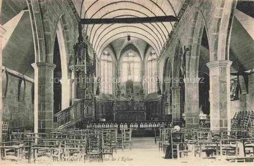 AK / Ansichtskarte Huelgoat Chateaulin 29 Finistere Kircheninneres Altar Kanzel Gewoelbe Saeulen Kirchenschiff