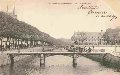 AK / Ansichtskarte QUIMPER 29 Finistere Passerelle Odet Prefecture Bruecke Fluss Baeume Fussgaenger