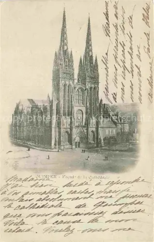 AK / Ansichtskarte QUIMPER 29 Finistere Façade-de-la-Cathédrale Kathedrale Gotisch Tuerme Platz Passanten