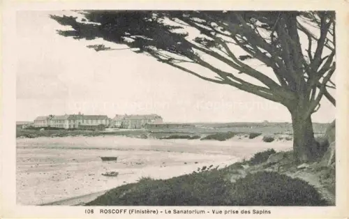 AK / Ansichtskarte ROSCOFF 29 Finistere Sanatorium Sapin Strand Kueste Boot Wiese Gebaeude