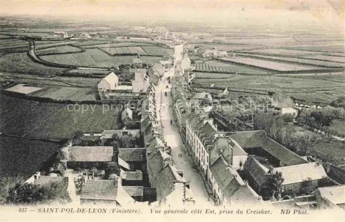 AK / Ansichtskarte Saint-Pol-de-Leon MORLAIX 29 Finistere Hauptstrasse Felder Daecher Haeuser Stadtrand Vogelperspektive