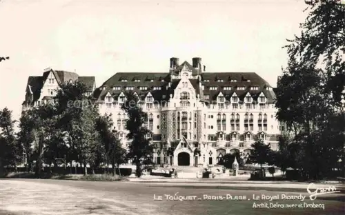 AK / Ansichtskarte LE TOUQUET-PARIS-PLAGE Le Montreuil 62 Pas-de-Calais Royal-Picardy Hotel-Royal-Picardy Fassade Park Architektur Archit-Delrouwer-et-Drobecq
