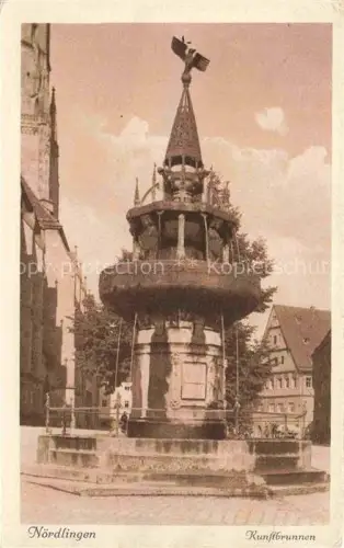 AK / Ansichtskarte Noerdlingen Bayern Kunstbrunnen Brunnen Adler Marktplatz Fachwerkhaeuser Kirchturm