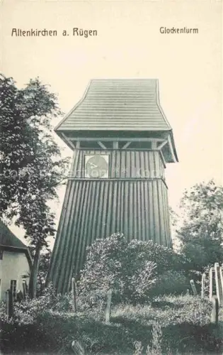 AK / Ansichtskarte Altenkirchen RueGEN Mecklenburg-Vorpommern Glockenturm Holzturm Uhr Kirchhof Baeume Ruegen