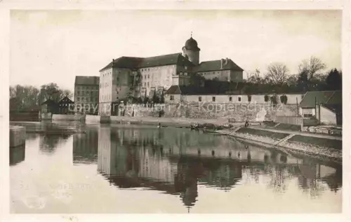 AK / Ansichtskarte Lazne Podebrady CZ Schloss Zamek Fluss Spiegelung Turm Burgmauer Teich