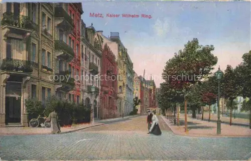 AK / Ansichtskarte METZ  57 Moselle Kaiser-Wilhelm-Ring Promenade Gruenderzeit-Fassaden Buergersteig Passanten Baeume koloriert
