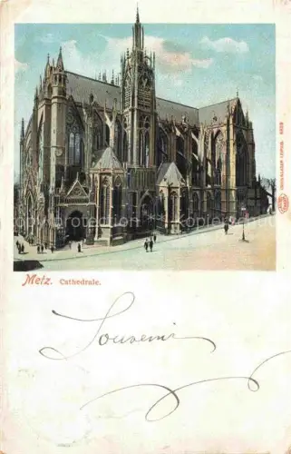 AK / Ansichtskarte METZ  57 Moselle Cathédrale Gotik Kirchturm Passanten Rue-Fontaine-au-Roi