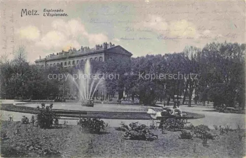AK / Ansichtskarte METZ  57 Moselle Esplanade Springbrunnen Park Baeume Gebaeude