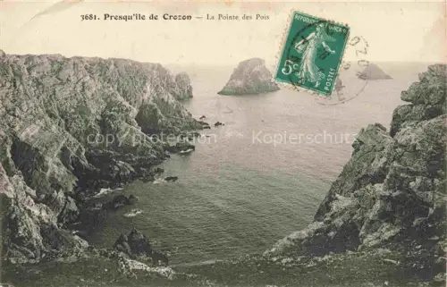 AK / Ansichtskarte Crozon 29 Finistere Pointe-des-Pois Presqu île-de-Crozon Felsen Kueste Meer Felseninseln