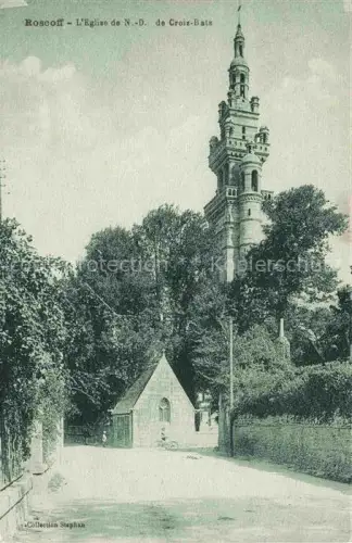 AK / Ansichtskarte ROSCOFF 29 Finistere Eglise-de-N-D-de-Croix-Batz Kirchturm Gotisch Kapelle Allee Baeume