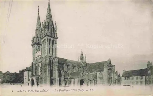 AK / Ansichtskarte Saint-Pol-de-Leon MORLAIX 29 Finistere Basilique Kathedrale Kirchturm Gotik Platz Bretagne