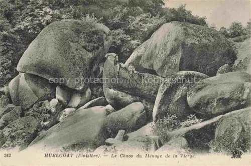 AK / Ansichtskarte Huelgoat Chateaulin 29 Finistere Chaos-du-Menage-de-la-Vierge Granitfelsen Wald Felsformation