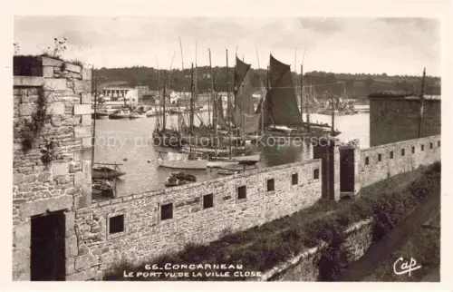 AK / Ansichtskarte CONCARNEAU Quimper 29 Finistere Port Ville-Close Stadtmauer Fischerboote Segelboote Hafen Festung Wasser