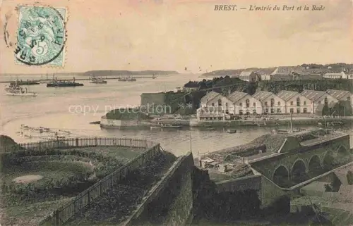 AK / Ansichtskarte BREST 29 Finistere Entrée-du-Port Rade Hafen Schiffe Kaimauer Viadukt Lagerhallen Kueste