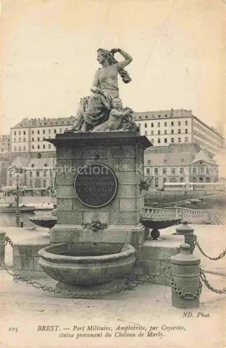 AK / Ansichtskarte BREST 29 Finistere Port-Militaire Amphitrite Coysevox Château-de-Marly Skulptur Brunnen Kriegsmarine Arsenalgebaeude