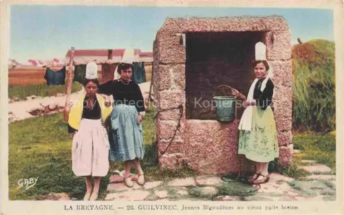 AK / Ansichtskarte Guilvinec Le Quimper 29 Finistere Bigoudènes Bigoudene Tracht Brunnen Puits-breton Frauen Coiffe Waesche