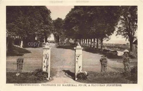 AK / Ansichtskarte Trofeunteuniou Ploujean MORLAIX 29 Finistere Einfahrt Tor Allee Baeume Auffahrt Gutshaus Zaun