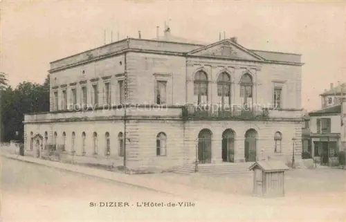 AK / Ansichtskarte SAINT-DIZIER 52 Haute-Marne Hôtel-de-Ville Rathaus Klassizismus Kiosk Baeume