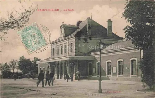 AK / Ansichtskarte SAINT-DIZIER 52 Haute-Marne La-Gare Bahnhof Pferdewagen Passanten Laternen Baeume handkoloriert