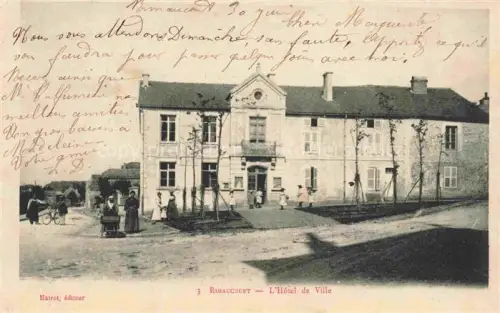 AK / Ansichtskarte Rimaucourt Chaumont 52 Haute-Marne Hotel-de-Ville Rathaus Passanten Baeume Platz Fahrrad