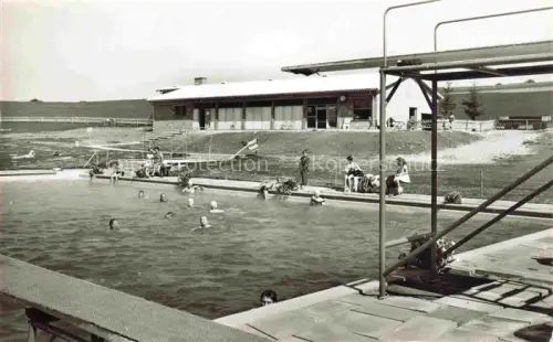AK / Ansichtskarte Dittishausen Loeffingen Breisgau-Hochschwarzwald BW Freibad Schwimmbad Sprungturm Badegaeste Luftkurort Hochschwarzwald